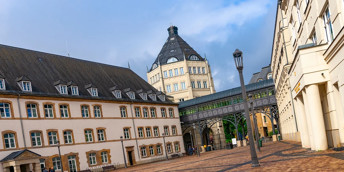 Caritas-Affär: 18 Méint Prisong fir zwee Männer aus Bulgarien | © Adobe Stock