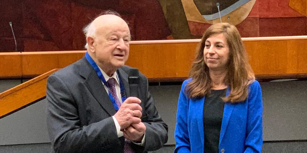 "Et vous devez savoir ce qui risque d’arriver! Et vous pouvez l’empêcher!" | © Eric Ewald