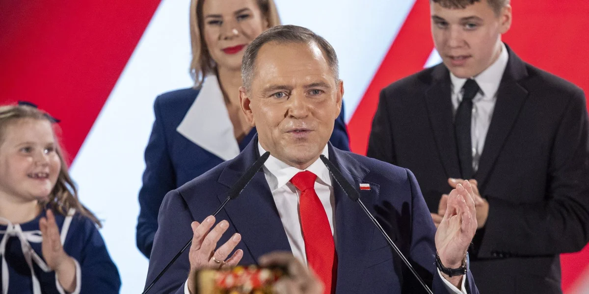 Rietsnationalist Karol Nawrocki gewënnt Stéchwal a Polen | © picture alliance / NurPhoto | Andrzej Iwanczuk