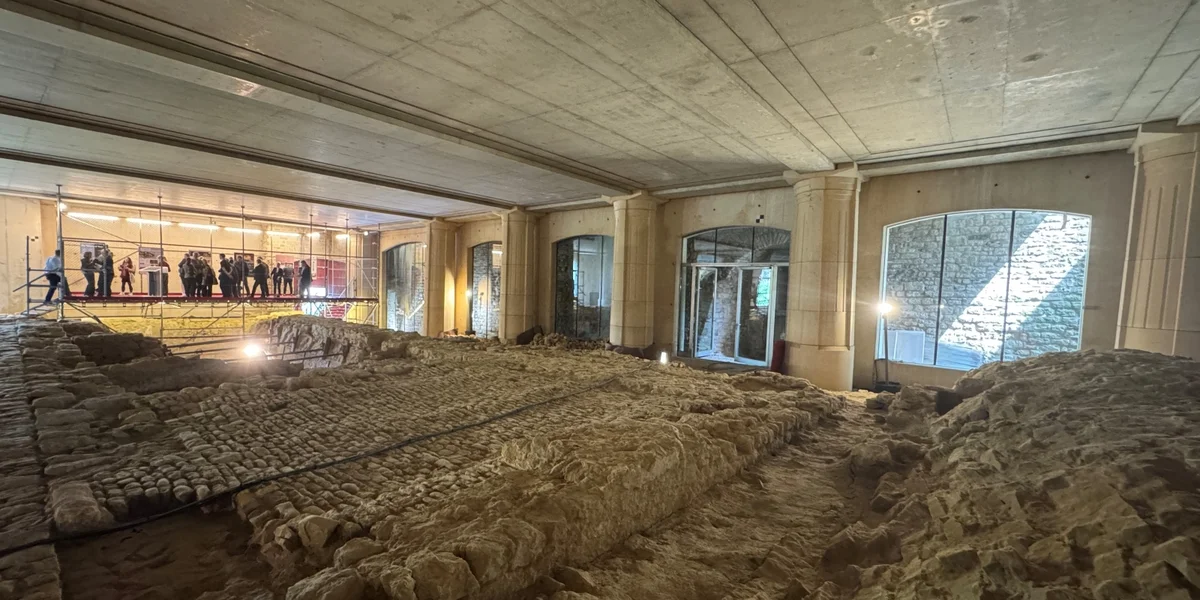 Iwwerreschter vum ale Klouschter geschwë fir de Public zougänglech | © Jacques Ganser