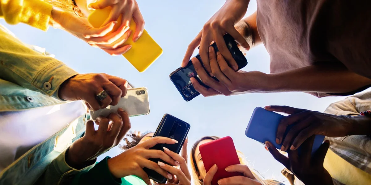 Jugendbericht: Méi Angschtgefiller, manner Wuelbefannen - Sozial Medie prägen Alldag | ©  Xavier Lorenzo / Adobe Stock