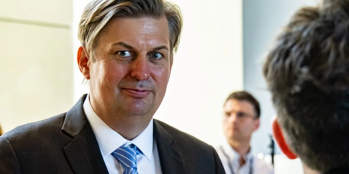 Bundestag hieft Immunitéit vum Maximilian Krah op | ©  picture alliance / NurPhoto | Emmanuele Contini