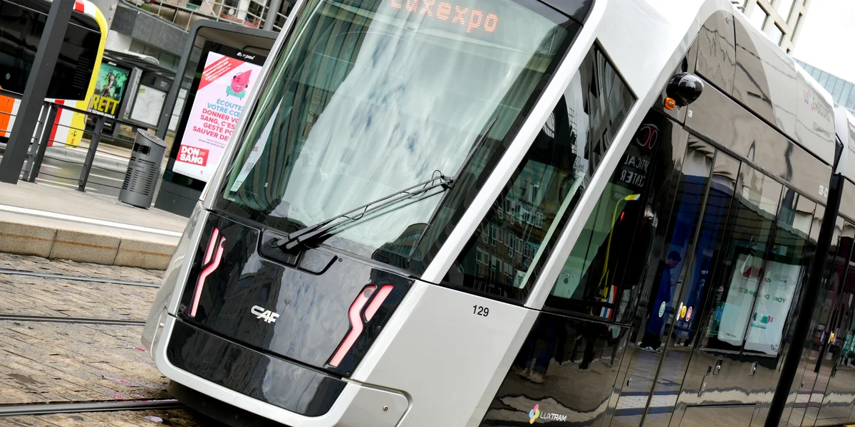 Zwist an der Chamber: Ass de séieren Tram wierklech séier? | © Radio 100,7