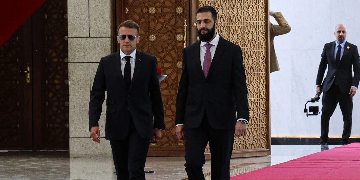 Zwou Explosiounen zu Damaskus: Méiglecht Attentat op de franséische President Macron? | © EPA/MOHAMED AL RIFAI