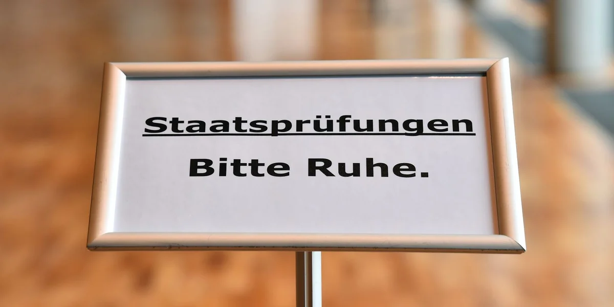 Nei Reegelen: Vun elo un ass de Staatsexamen un eng konkreet Kandidatur geknäppt | © picture alliance/dpa/dpa-Zentralbild | Martin Schutt