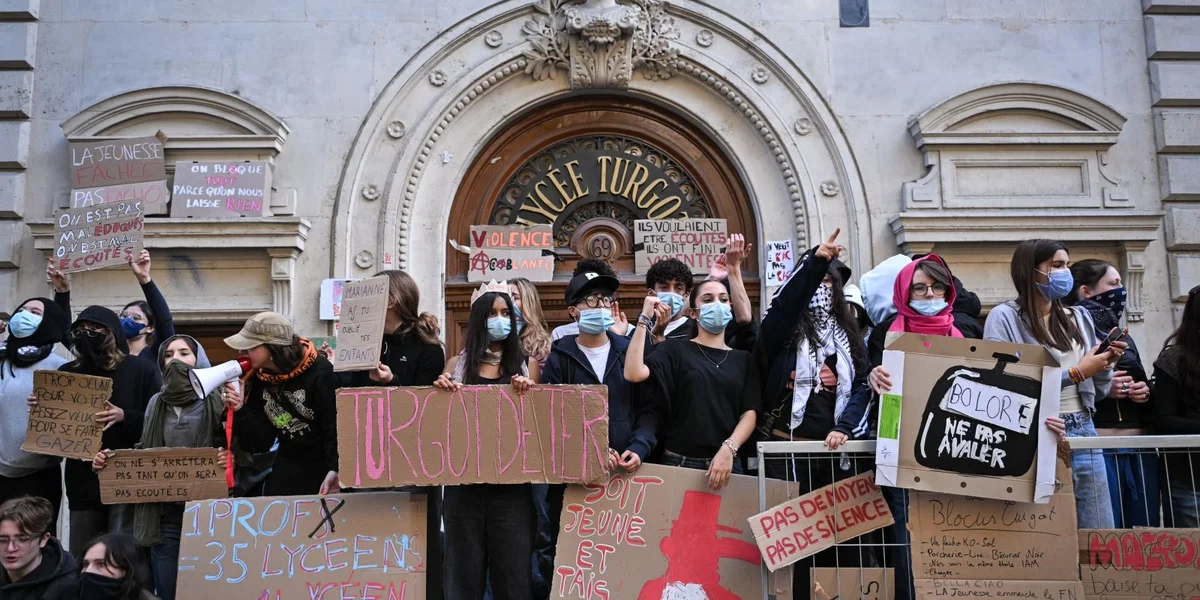 "Drëtten Akt" vun de Schülerprotester mat grousser Manifestation zu Paräis 