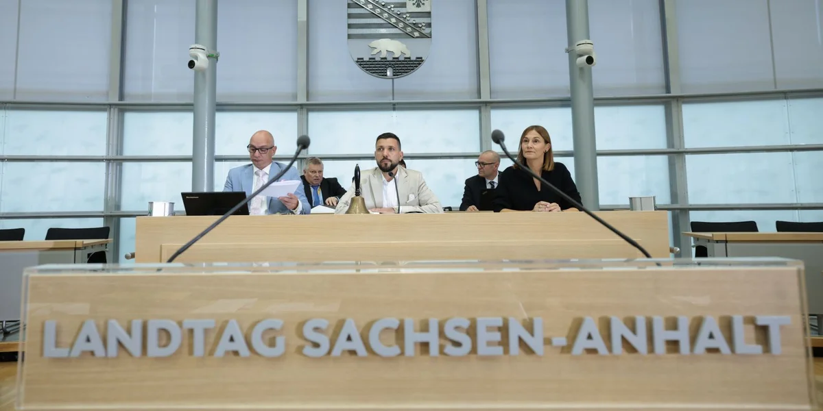 Berlin: D'SPD geet géint d'Wal vum AfD-Politiker Tobias Rausch op d'Strooss | © picture alliance/dpa/AFP Pool | Ronny Hartmann